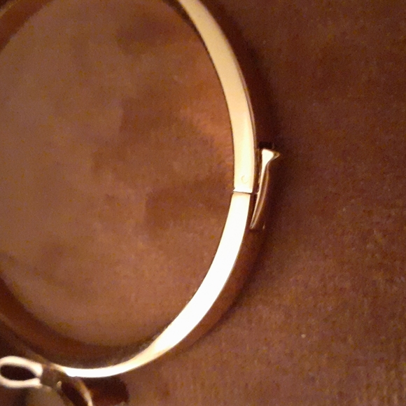 Kate Spade Bow bracelet - Picture 3 of 4
